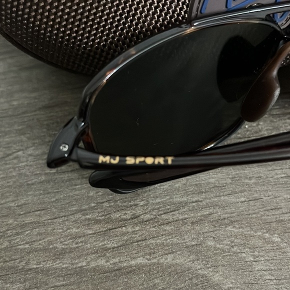 Brown men’s Maui Jim sunglasses - Picture 3 of 6